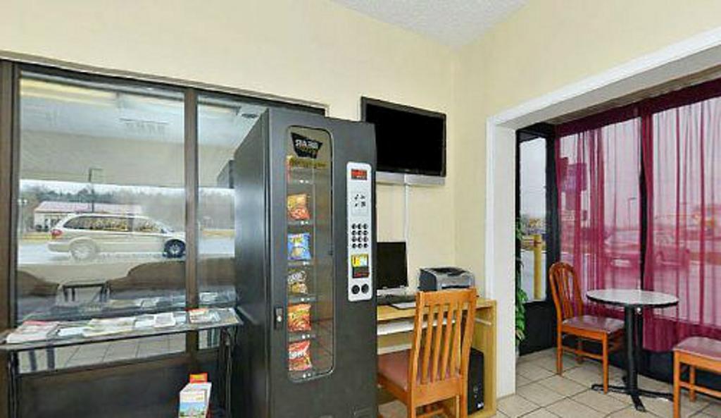 Americas Best Value Inn - Fredericksburg North Kültér fotó