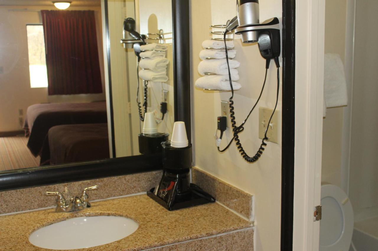 Americas Best Value Inn - Fredericksburg North Kültér fotó
