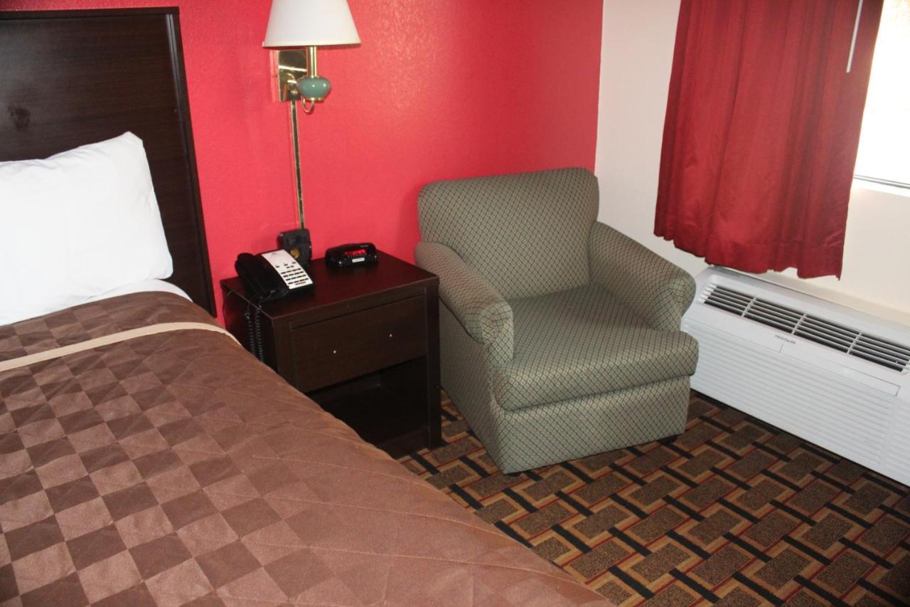 Americas Best Value Inn - Fredericksburg North Kültér fotó